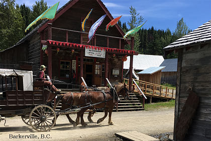 postcard-barkerville-stage-coach-in-chinatown